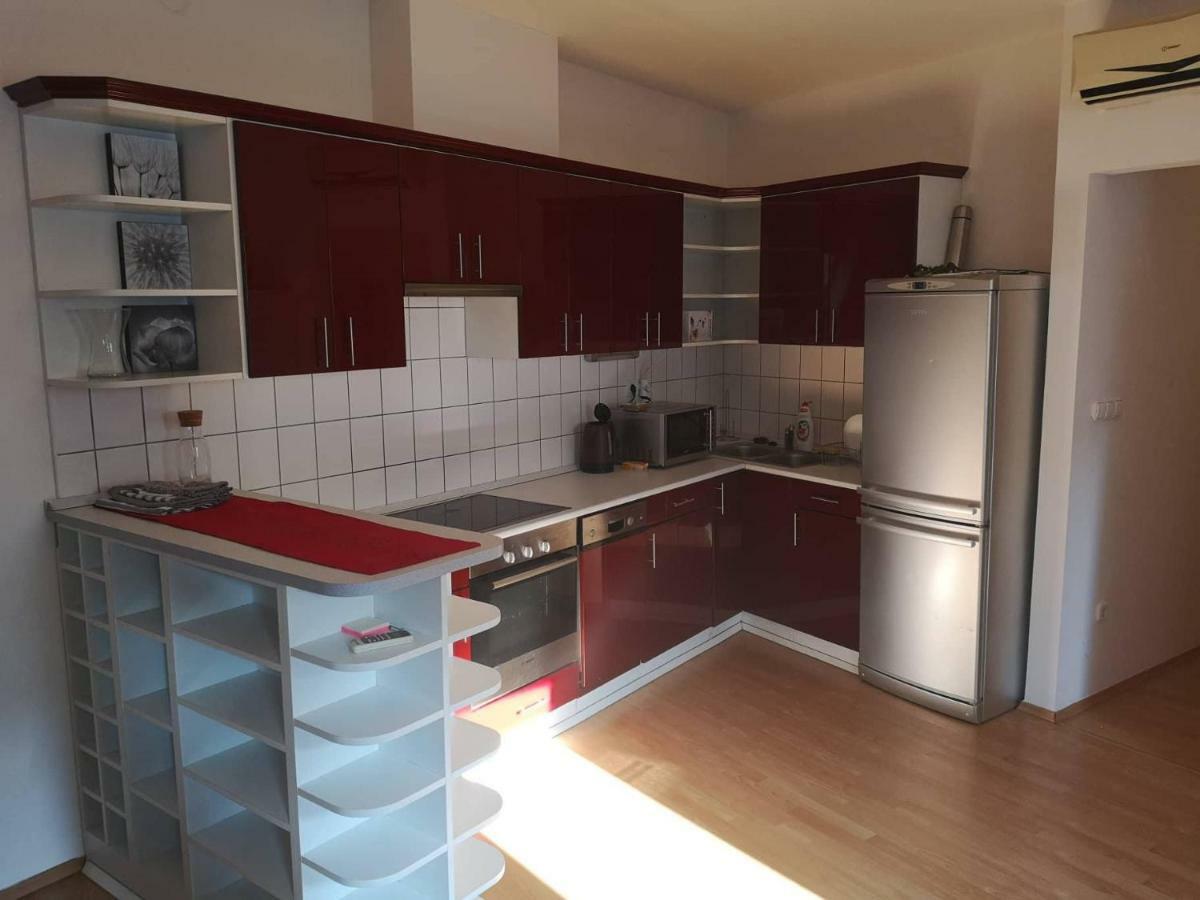 Centrum - A. Apartman Pécs Exterior foto